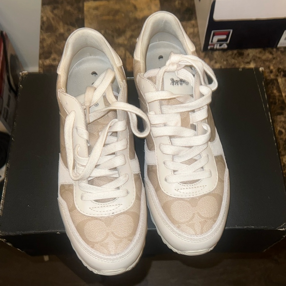 COACH SHOES- no boxes